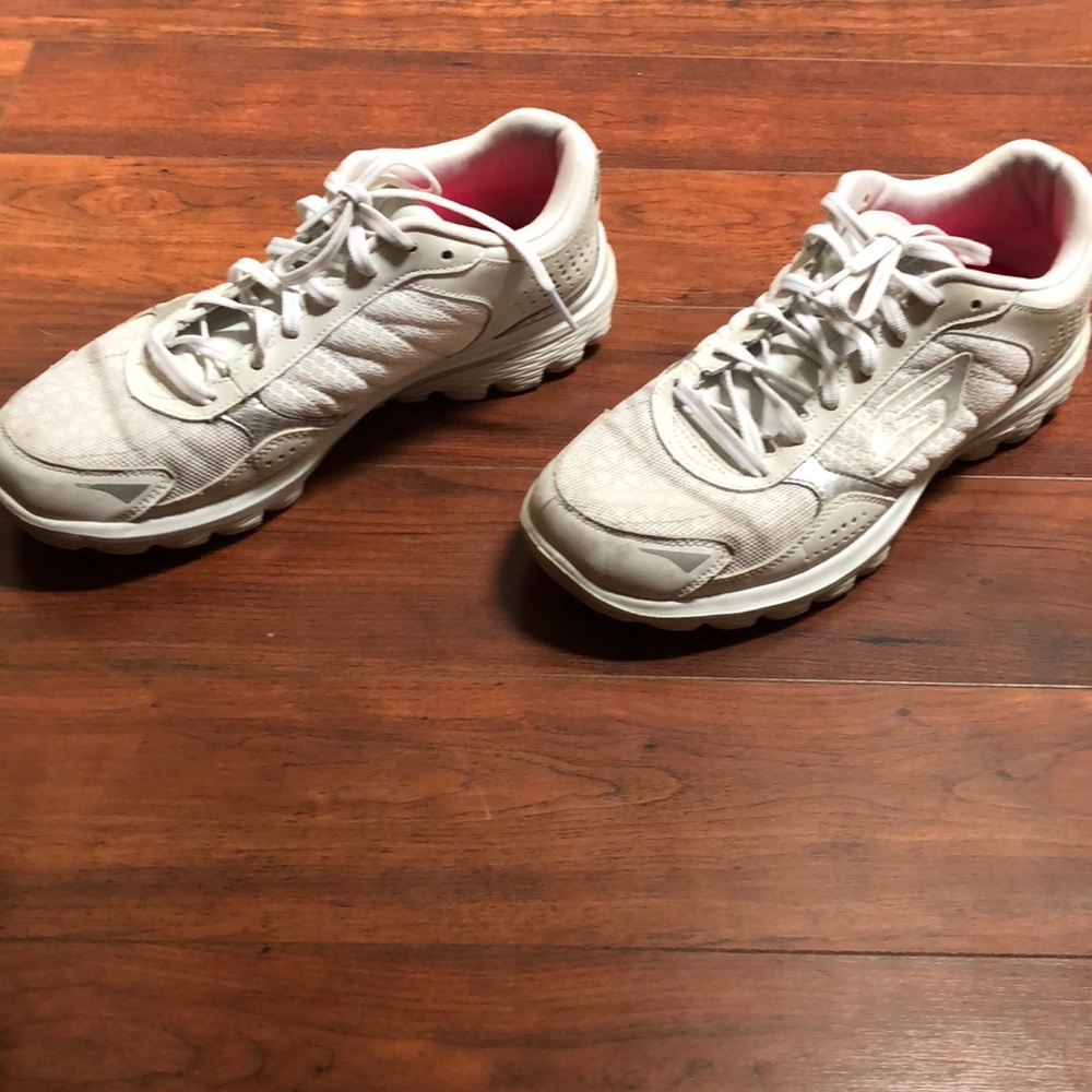White Skechers Women’s Shoes